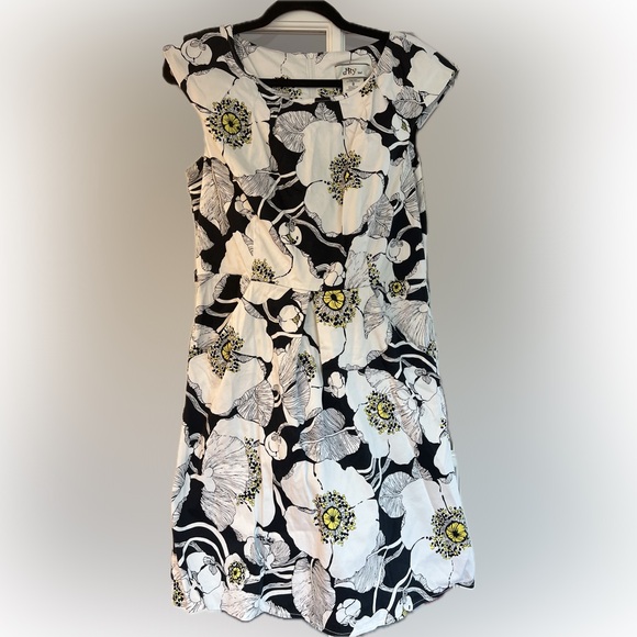 dBy Dresses & Skirts - dBy Ltd. Black & White Poppy Floral Dress - Size 8 - Pockets & Pleats